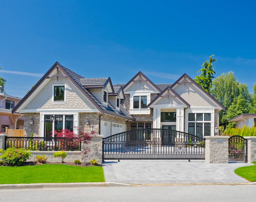 Creative Home Renovation Survival Tips for Organizing a Temporary Living Space On-Site